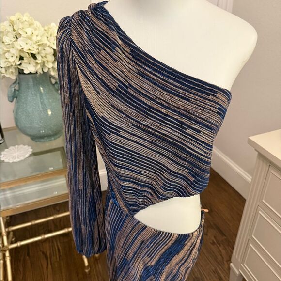 SAYLOR Laia Dress-jj5 - Picture 4 of 7